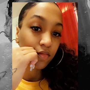 Meet your Posher, Brittani